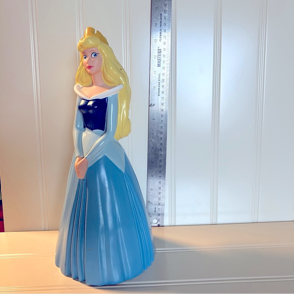 Disney Aurora Sleeping Beauty piggy bank - Picture 11 of 14